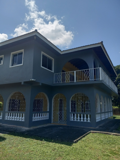 Exterior & Views 2, COZY'S BANDB