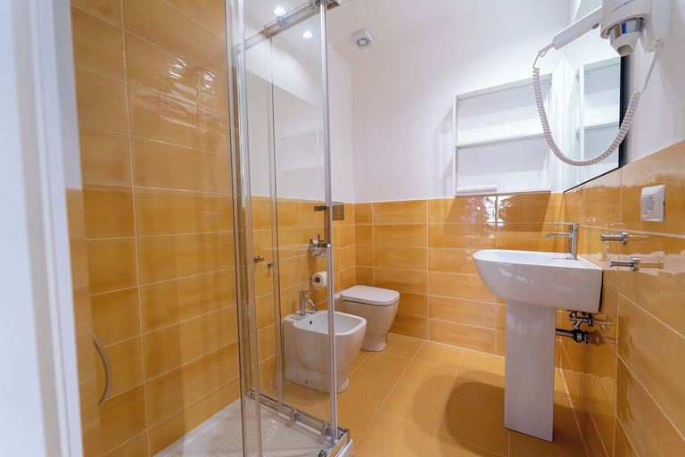 Bathroom 5, GREROS H. ROOMS NAPOLI CENTRO by ClaPa Group Dislocated Hospitality, Napoli