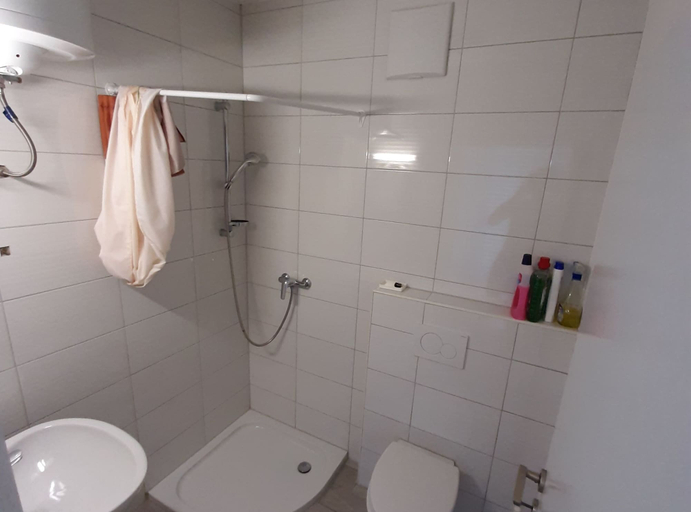 Bathroom, Apartments Lana, Ražanac
