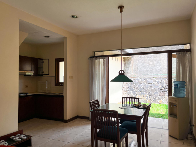 Dining Room 5