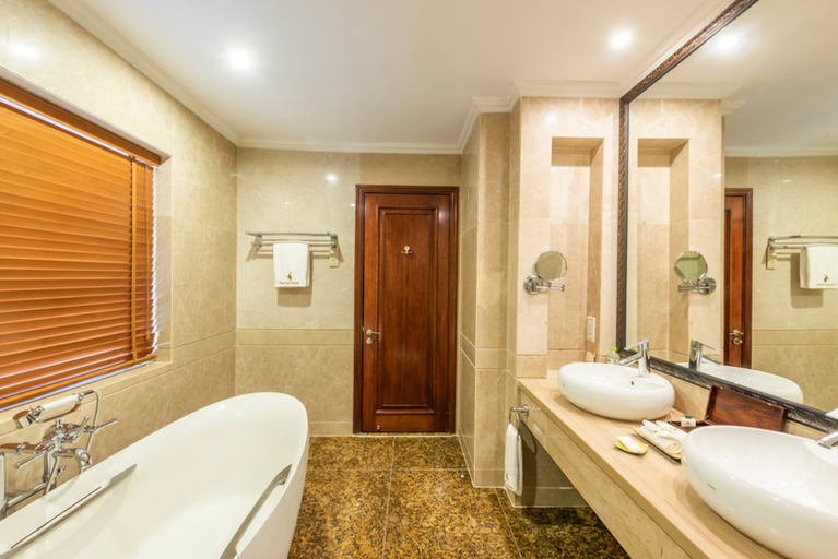 Bathroom 5, Vinpearl Luxury Nha Trang, Nha Trang