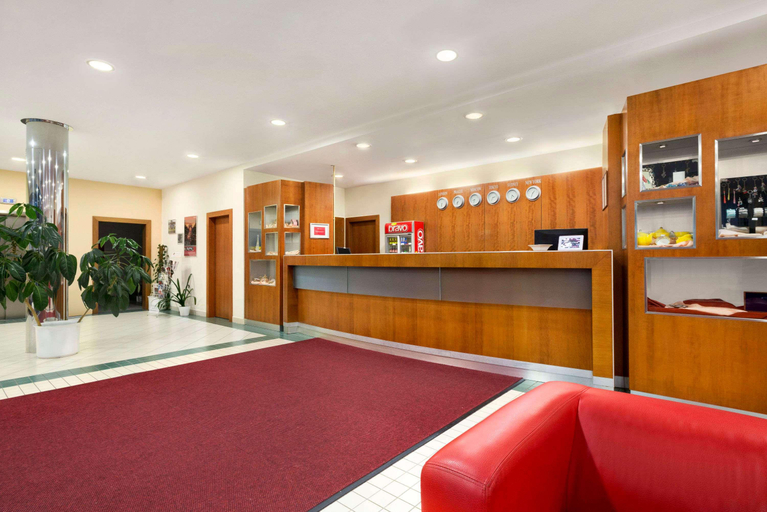 Public Area 4, Ramada by Wyndham Airport Prague, Praha 6