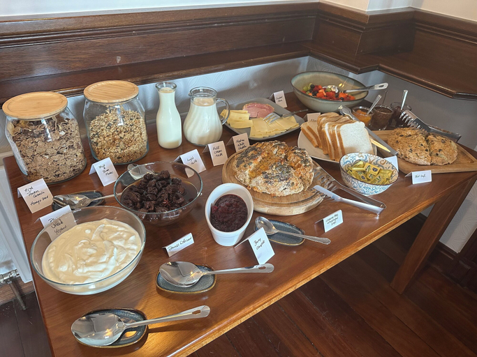 Food & Drinks 5, Eldon's Bed & Breakfast