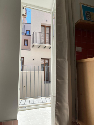 Others 3, Cefalhub, Palermo