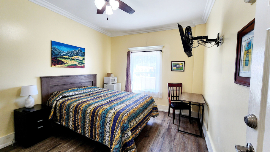 Bedroom 3, Santa Paula Inn, Ventura