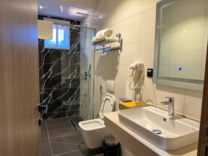 Bathroom 4, ELYSIAN HOTEL, AbujaMun