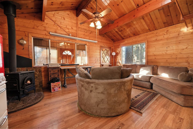Others 5, Charming Mountain Getaway, San Bernardino