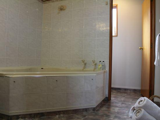 Bathroom 5