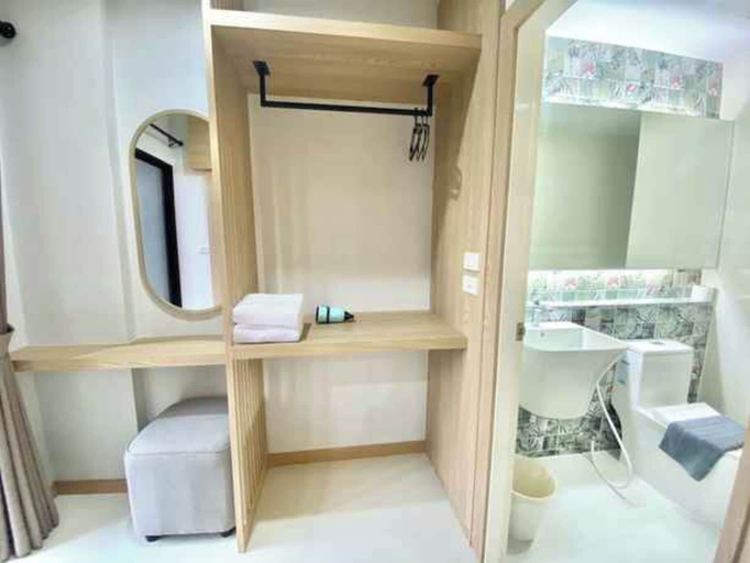 Bathroom 4