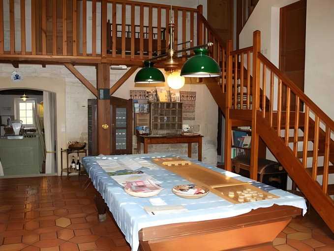 Bedroom 2, Aux Chambres des Bujours, Charente-Maritime
