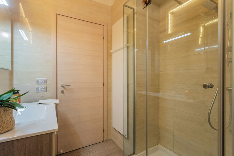 Bathroom 4, Domus in Como by Rent all Como, Como