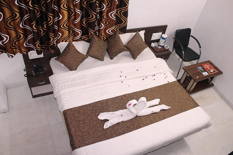 Bedroom, Hotel Kalika Palace, Udaipur