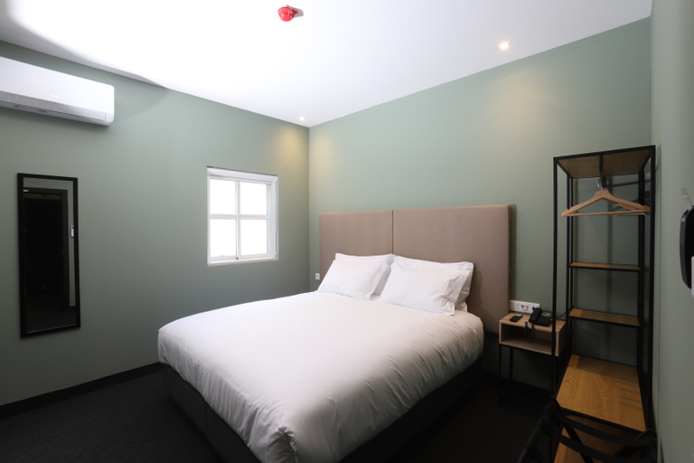 Bedroom 2, Albufeira Lounge Hotel, Albufeira
