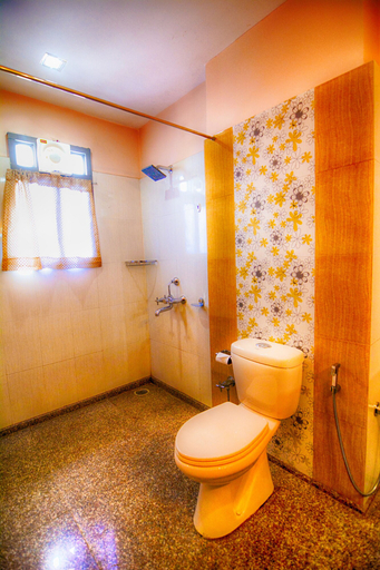 Bathroom 3, Hotel Royal Highness, Tinsukia