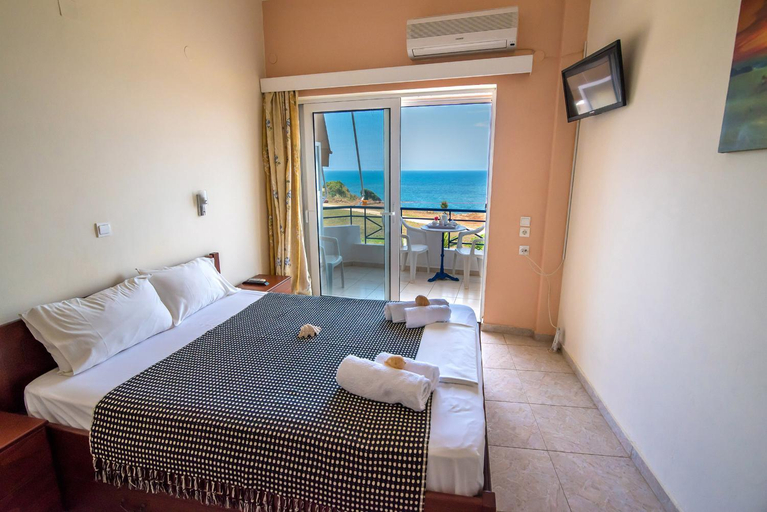 Bedroom 2, Faros Apartments, Epirus