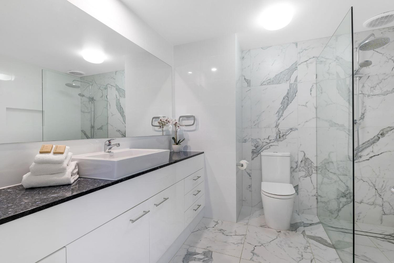 Bathroom 2, Pandanus Mooloolaba Apartment, Maroochy - Mooloolaba
