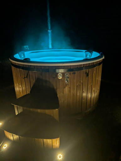 Sport & Beauty 5, Caplor Glamping and Lodges, Herefordshire