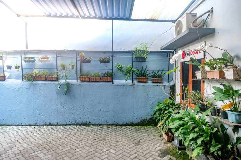 Others 4, RedDoorz @ Jalan Kedawung, Malang