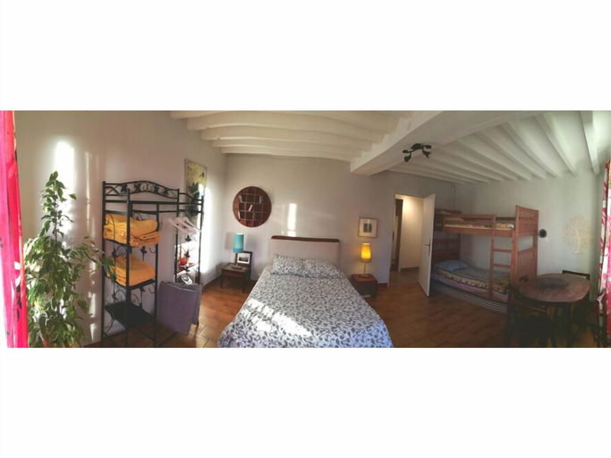 Others 5, Tramois - Chambres d'hôtes, Nièvre