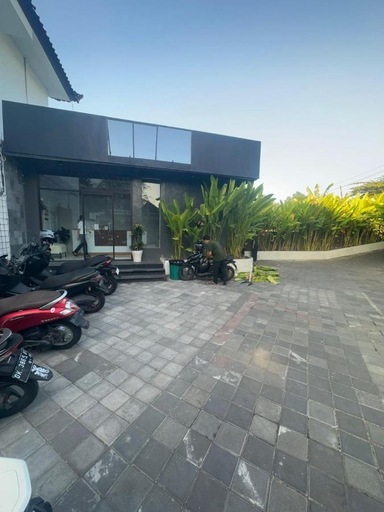 Others 5, The Hita, Badung
