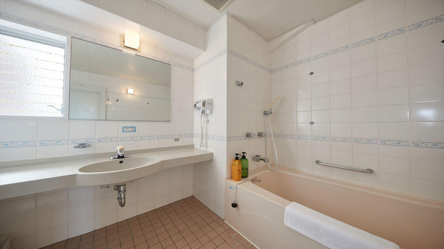Bathroom 4, Ocean Resort PMC, Onna