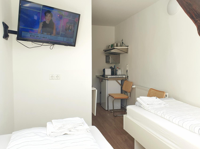 Bedroom 13