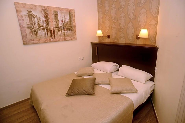 Bedroom 2, Lev Yerushalayim