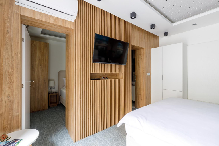 Bedroom 12