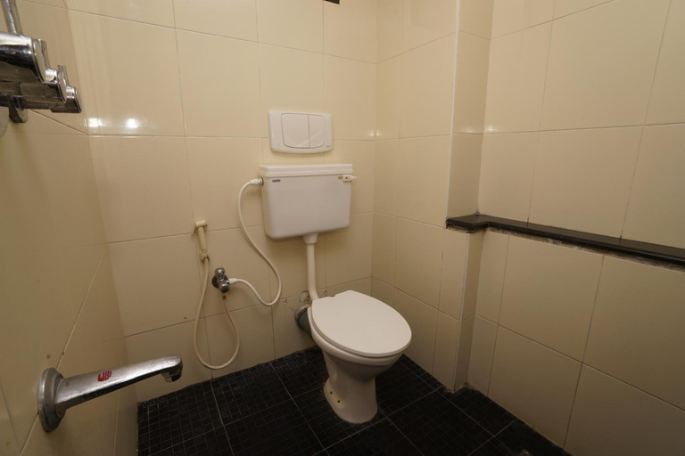 Bathroom 4, Hotel Melody Park Kanyakumari, Kanniyakumari