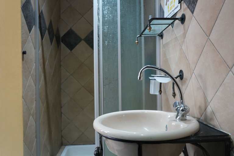 Bathroom 4, Tuscan Lodge Polokwane, Capricorn