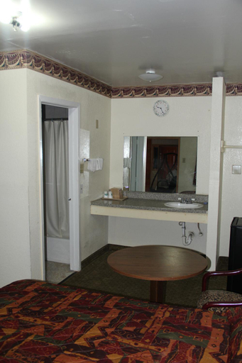 Bathroom 2, Choice Inn San Antonio, Bexar