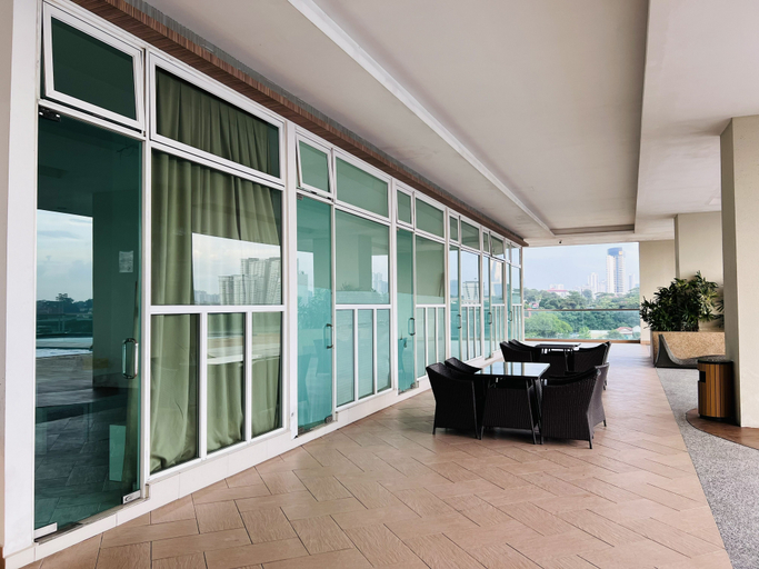 Paragon Residence Sleek Stay 2BR 4pax