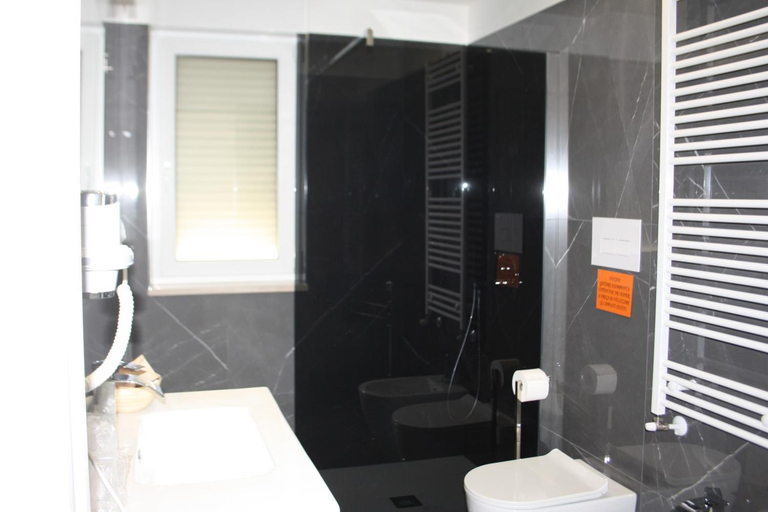 Others 3, DIMORA GYUESY affittacamere - mini appartamenti, Foggia