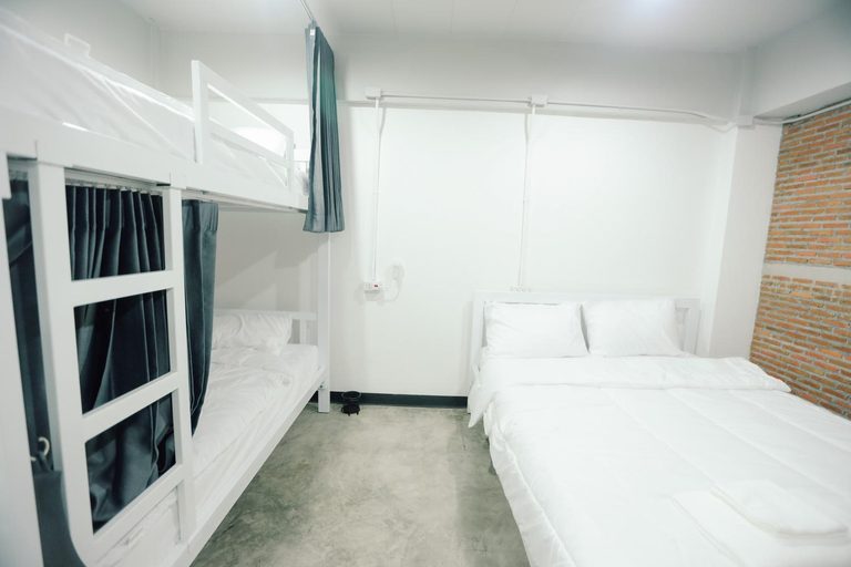Bedroom 13
