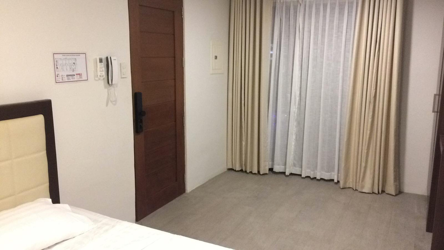 Bedroom 13