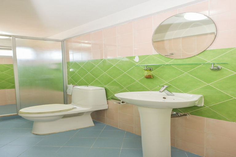 Bathroom 4, OYO 394 Nana Beach Cha Am, Cha-Am