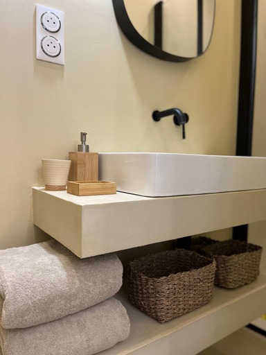 Bathroom 2, studio d'architecte superieur - centre ville historique, Corse-du-Sud