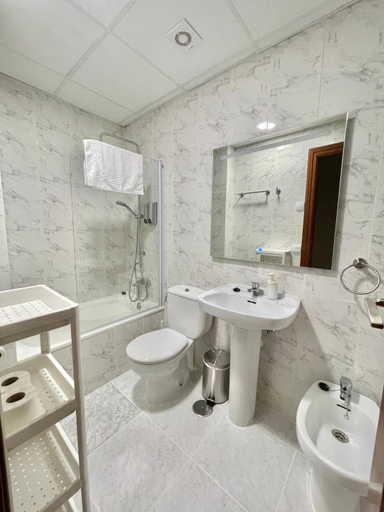 Bathroom 4, Jubilus Rooms, Toledo