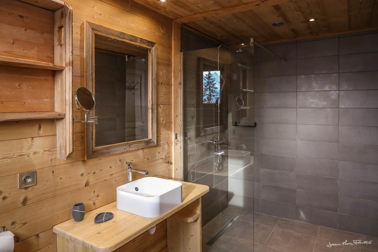 Bathroom 4, Les Chalets-Hotel de la Croix-Fry, Haute-Savoie