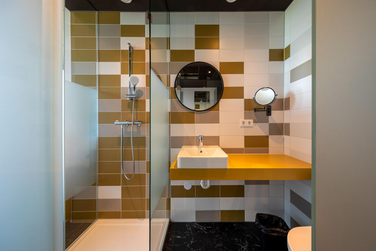 Bedroom 2, Mr Jigs, Venlo