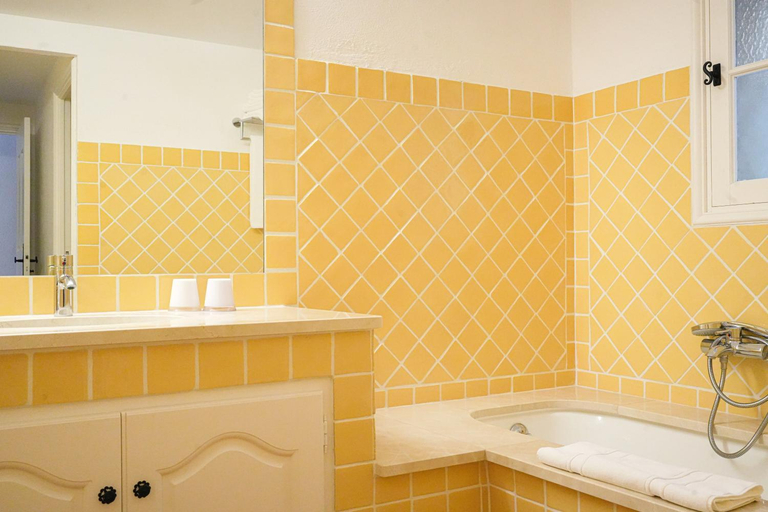 Bathroom 4, Hotel La Figuiere, Var