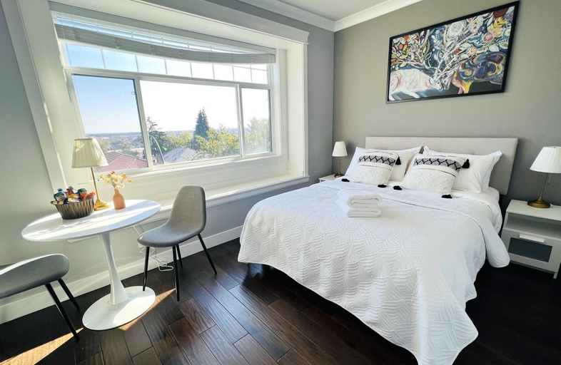 4, Jennifer's House, Greater Vancouver