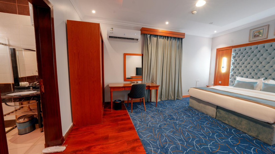 Bedroom 4, Almasem Luxury Hotel Suites, Riyadh