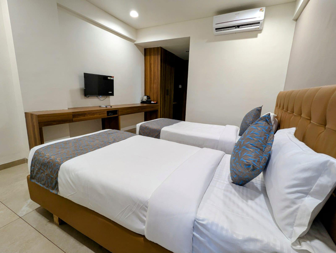 Bedroom 12