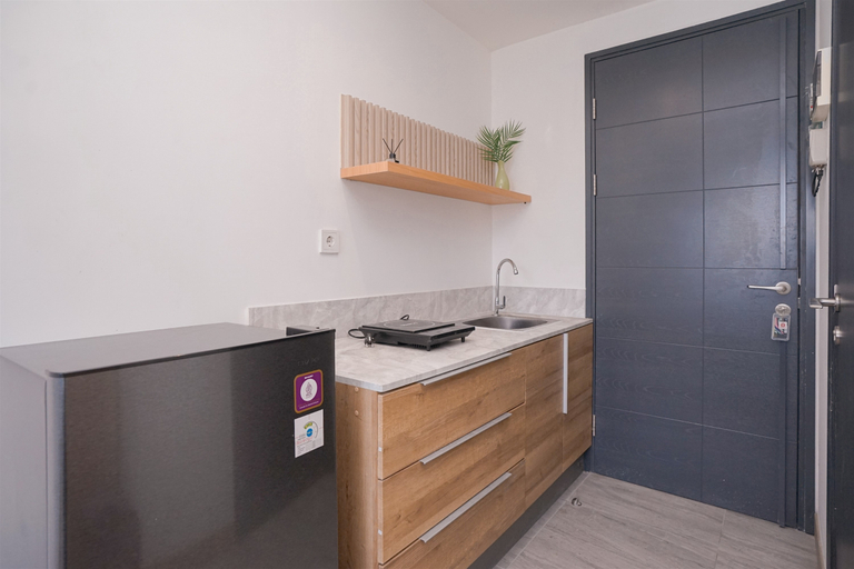 Others 2, Fully Furnished and Homey Studio Collins Boulevard Apartment By Travelio, Tangerang