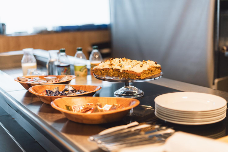Food & Drinks 5, Apex2100 International Ski Academy Tignes, Savoie
