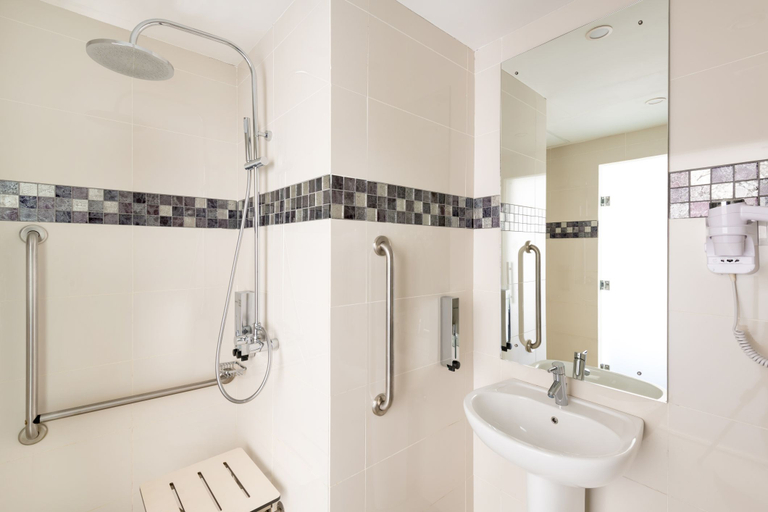 Bathroom 3, Fairway Colombo - Sri Lanka's First Hotel With Robot Technology, Colombo