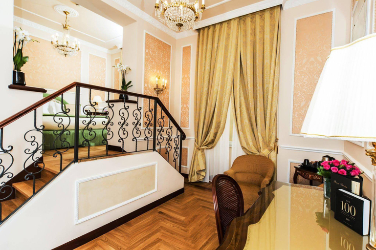 Bedroom 2, Hotel Bernini Palace, Florence