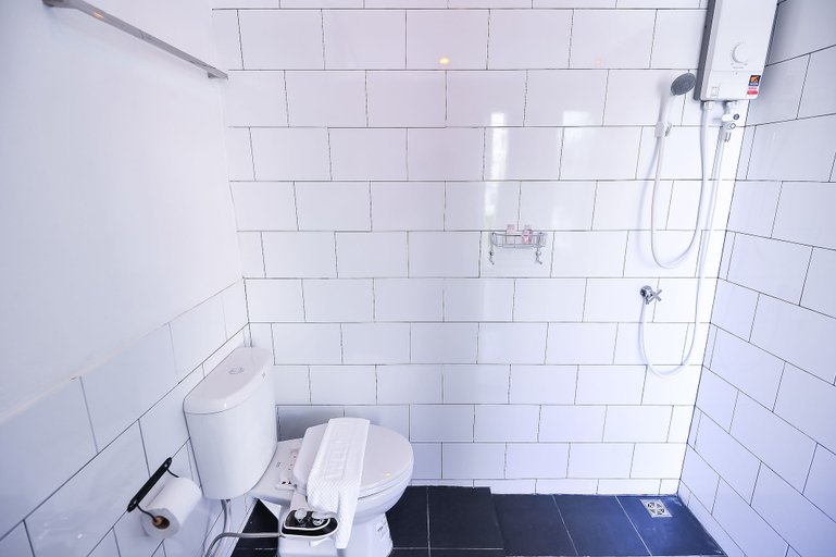 Bathroom 4, Glur Phuket Patong Beach (permanently closed), Phuket Island