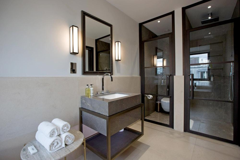 Bathroom 5, Valet Apartments Golden Square, London